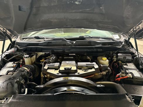 Used 2018 RAM 3500 Limited AWD/4WD image 32