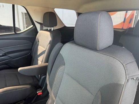 Used 2019 Chevrolet Traverse LT image 37