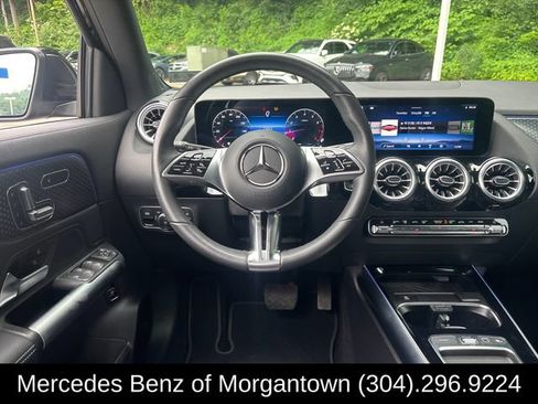 Certified 2025 Mercedes-Benz GLA 250 4MATIC image 17