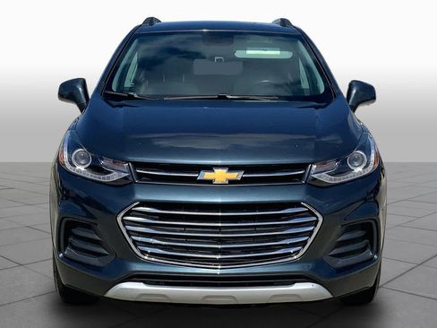 Used 2022 Chevrolet Trax LT w/ LT Convenience Package AWD/4WD image 4