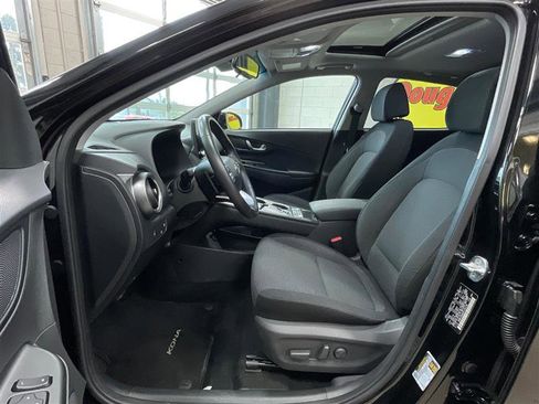 Used 2023 Hyundai Kona SEL FWD image 11