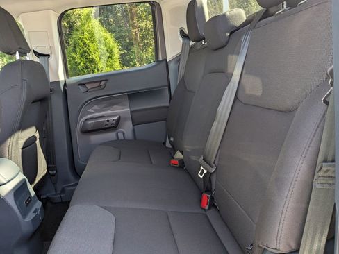 New 2025 Ford Maverick XL image 15