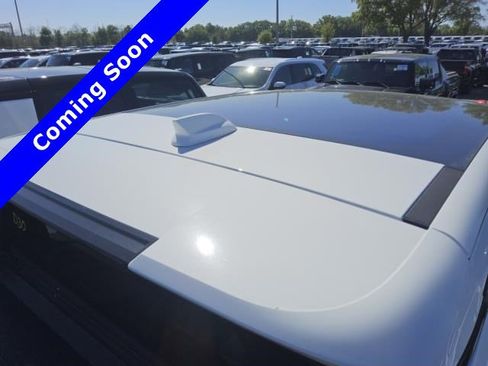 Used 2025 GMC Sierra EV Denali AWD/4WD image 9