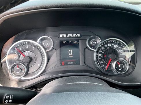 Used 2025 RAM 1500 Big Horn AWD/4WD image 17