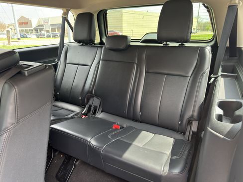 Used 2019 Ford Explorer XLT w/ Class III Trailer Tow Package image 16