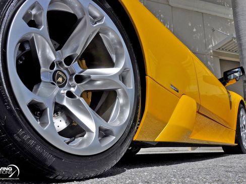 Used 2005 Lamborghini Murcielago Roadster image 26