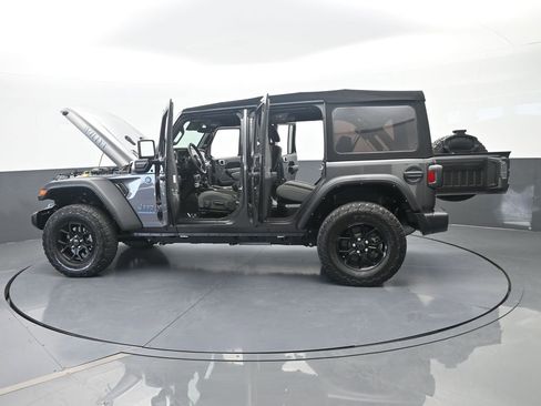 Used 2024 Jeep Wrangler Unlimited AWD/4WD image 78