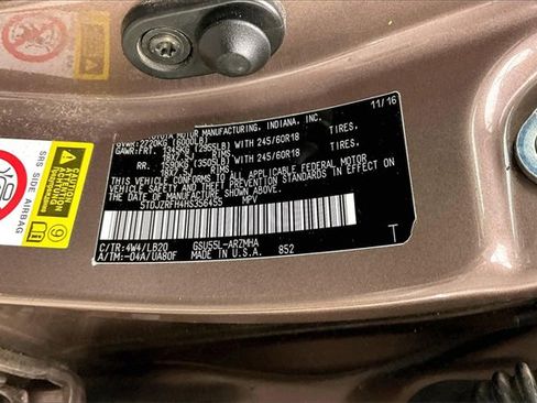 Used 2017 Toyota Highlander XLE image 33