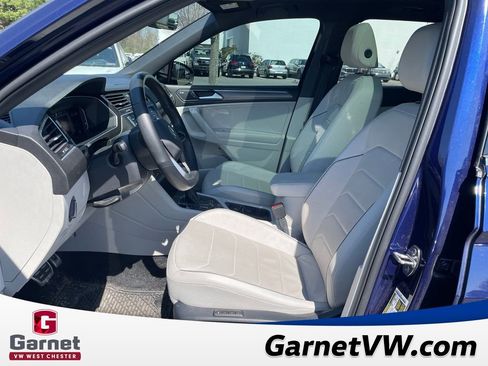 Used 2024 Volkswagen Tiguan SEL R-Line image 9
