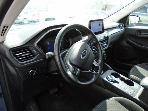 Used 2024 Ford Escape Active image 12