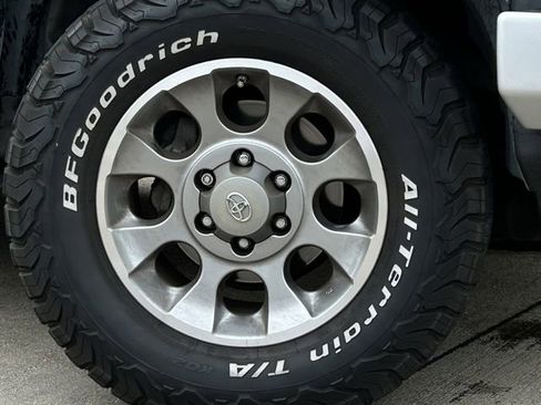 Used 2012 Toyota FJ Cruiser 4WD w/ Upgrade Pkg image 10