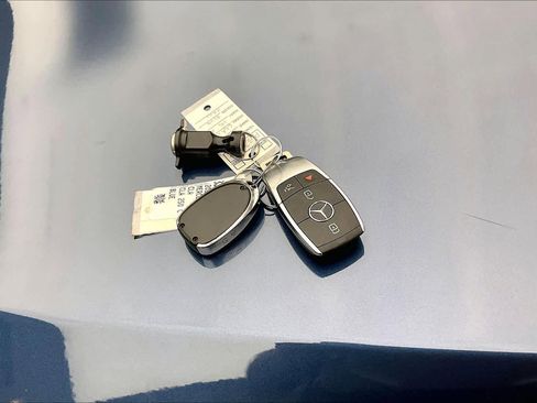 Used 2023 Mercedes-Benz CLA 250 w/ Premium Package image 13