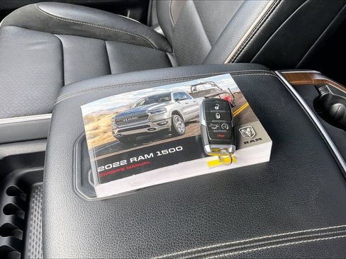 Used 2022 RAM 1500 Laramie AWD/4WD image 12