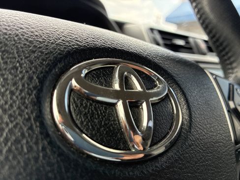 Used 2019 Toyota 4Runner SR5 AWD/4WD image 43