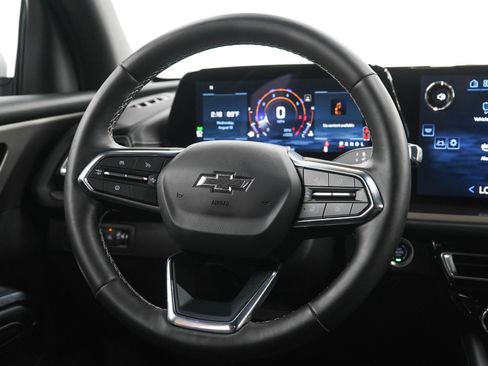 Used 2025 Chevrolet Traverse LT w/ Midnight/Sport Edition AWD/4WD image 18