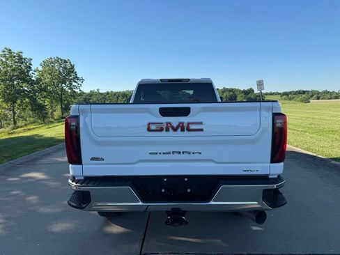 Used 2024 GMC Sierra 3500 SLT w/ LPO, GMC Protection Package AWD/4WD image 4