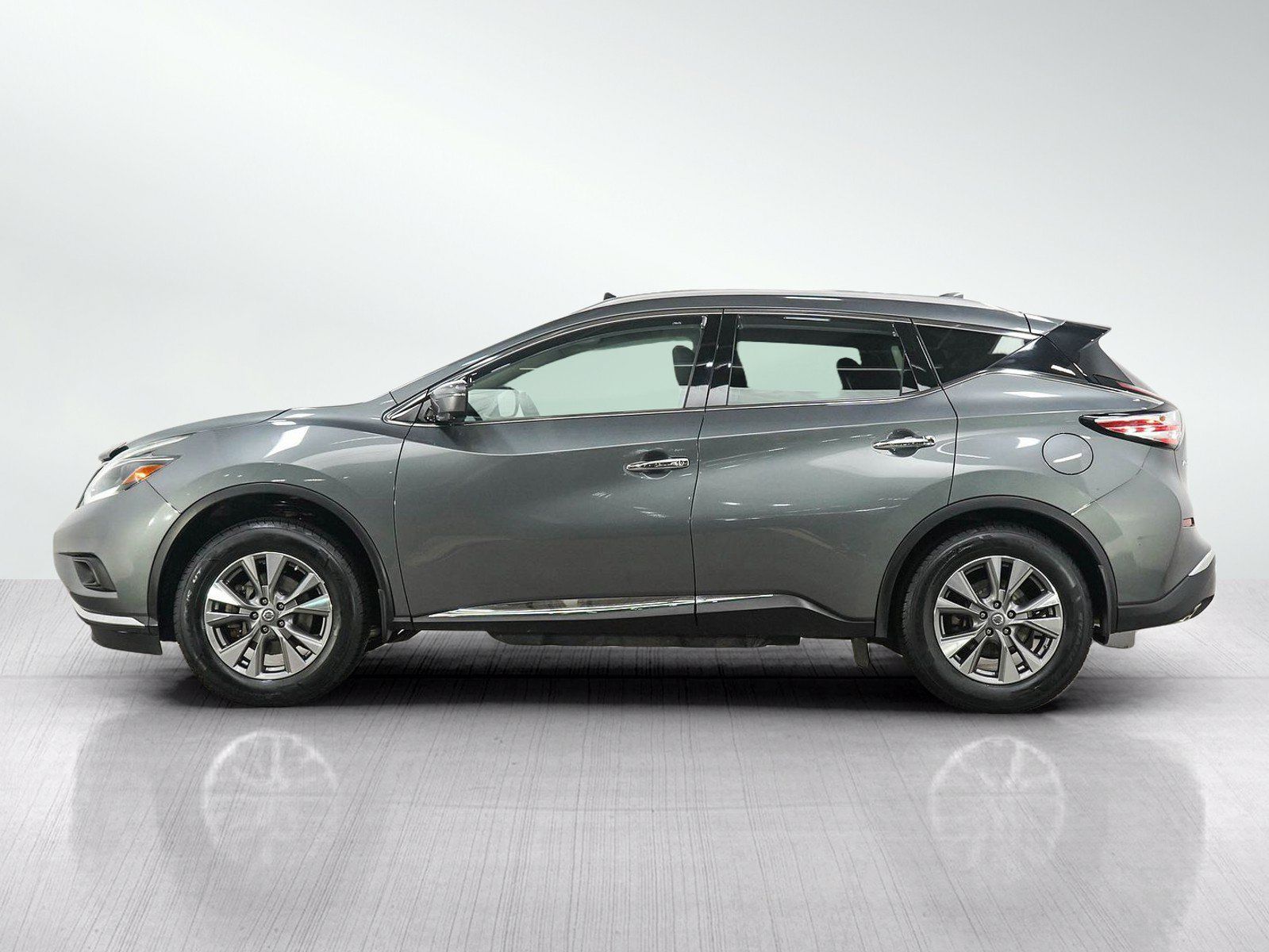Used 2018 Nissan Murano SL AWD/4WD image 2