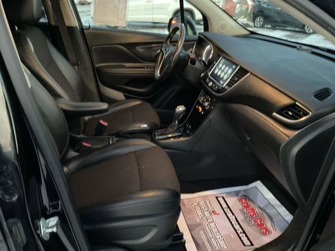 Used 2020 Buick Encore Preferred image 24