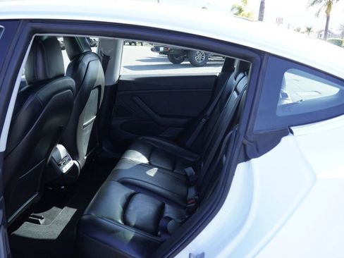 Used 2020 Tesla Model 3 Long Range AWD/4WD image 17