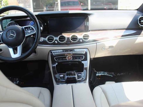 Used 2019 Mercedes-Benz E 300 image 28