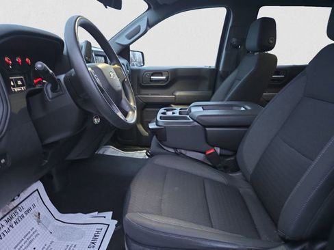 Used 2022 Chevrolet Silverado 1500 Custom Trail Boss w/ LPO, Dark Essentials Package image 10