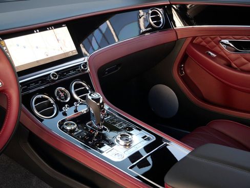 Used 2024 Bentley Continental GT Azure AWD/4WD image 15