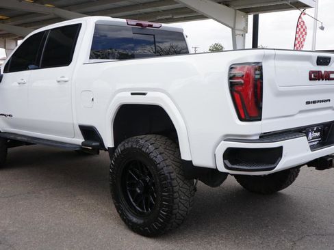 Used 2024 GMC Sierra 2500 AT4 w/ Technology Package AWD/4WD image 5