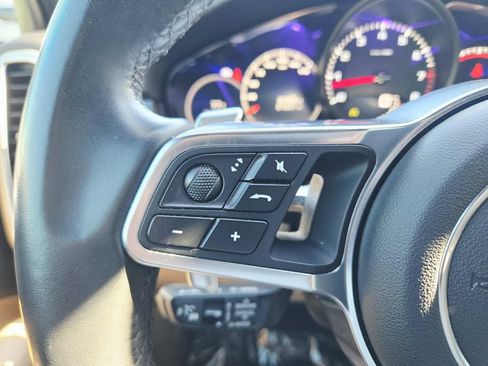 Used 2019 Porsche Cayenne AWD/4WD image 20