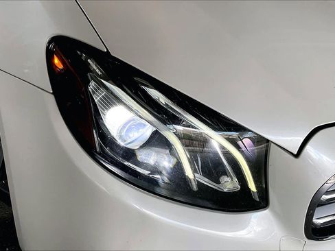 Used 2019 Mercedes-Benz E 300 image 27