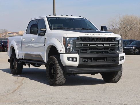 Used 2019 Ford F250 Lariat w/ Lariat Ultimate Package image 4