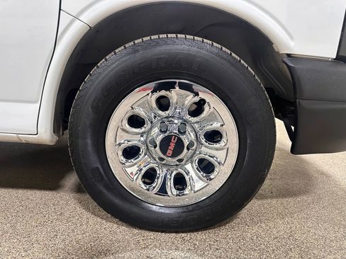 Used 2013 GMC Savana 1500 AWD image 47