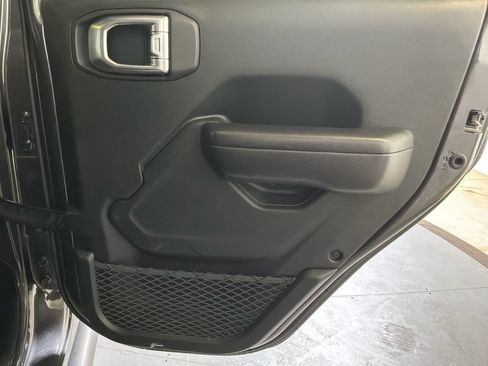 Used 2020 Jeep Wrangler Unlimited Sport S AWD/4WD image 19