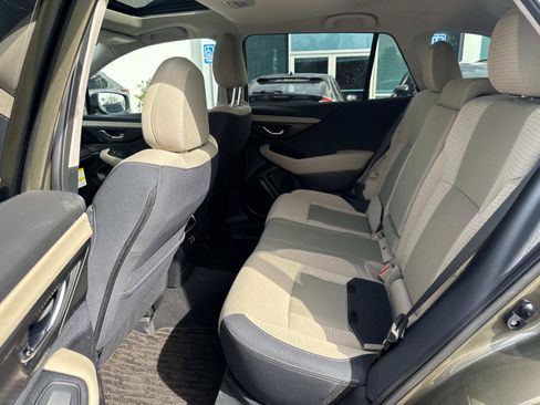 Used 2025 Subaru Outback Premium image 14