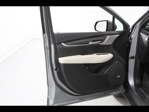 Used 2023 Cadillac XT5 Sportv AWD/4WD image 4