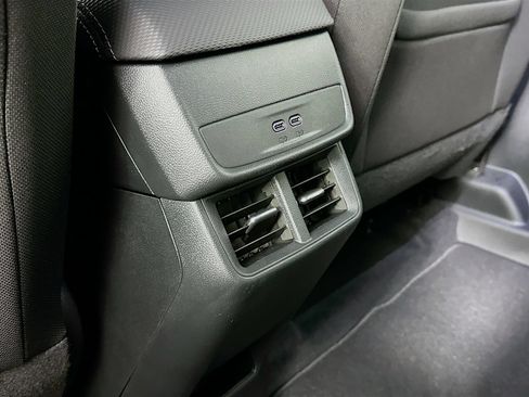 Used 2026 Chevrolet Equinox LT FWD image 26