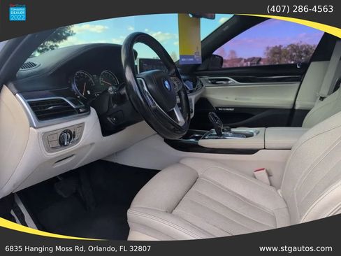Used 2017 BMW 740i RWD image 14