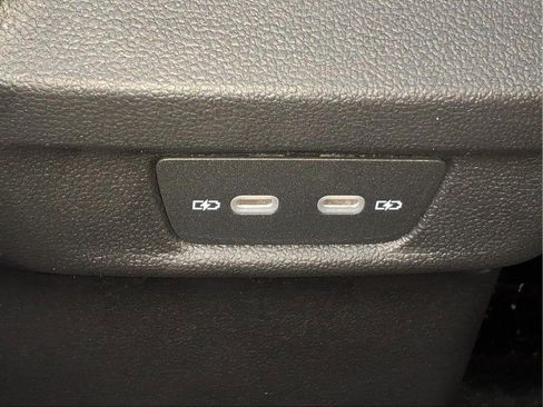 New 2026 Volkswagen Tiguan SE image 14