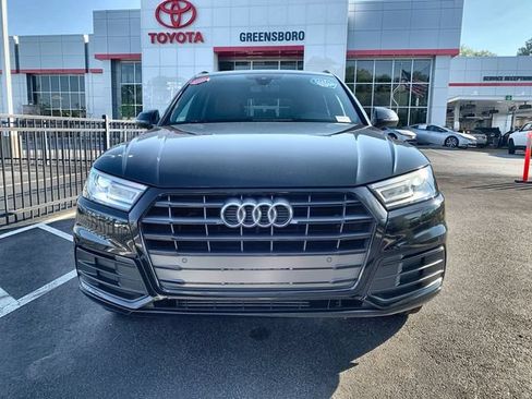 Used 2020 Audi Q5 2.0T Premium w/ Convenience Package AWD/4WD image 3