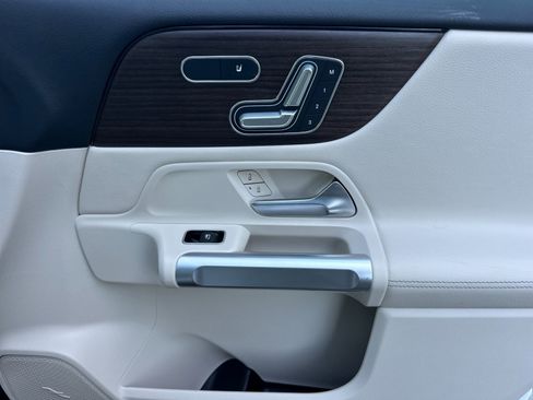 Certified 2026 Mercedes-Benz GLB 250 4MATIC image 19