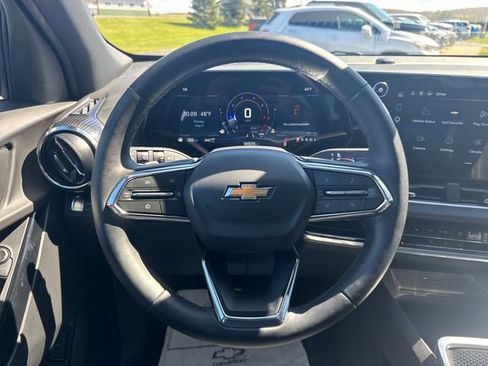 Used 2026 Chevrolet Equinox LT w/ Convenience Package II AWD/4WD image 17