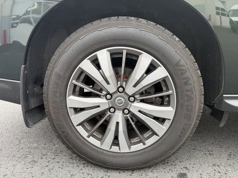 Used 2019 Nissan Pathfinder SL image 10