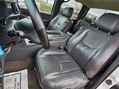 Used 2004 Chevrolet Silverado 2500 LT w/ Skid Plate Package image 15