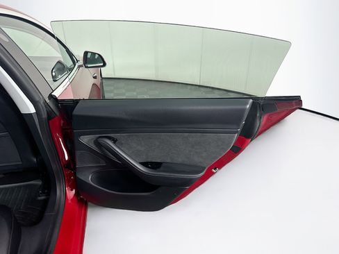 Used 2020 Tesla Model 3 Standard Range Plus image 28
