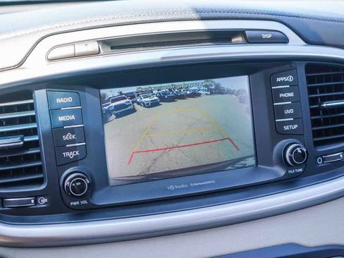 Used 2017 Kia Sorento FWD w/ LX Convenience Package image 16