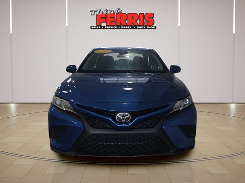 Used 2020 Toyota Camry SE FWD image 8