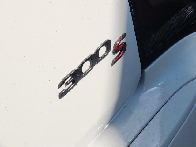 Used 2023 Chrysler 300 S w/ Comfort Group RWD image 10