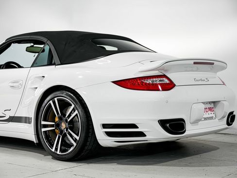 Used 2011 Porsche 911 Turbo S AWD/4WD image 38