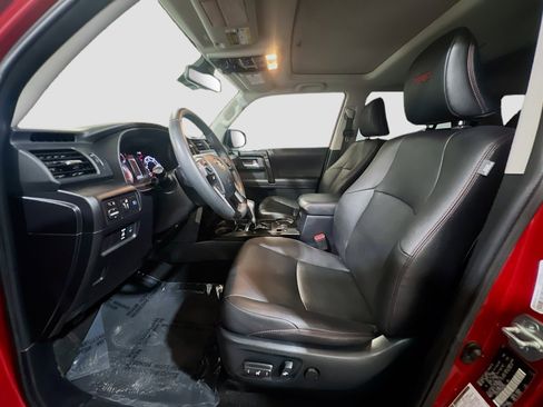 Used 2022 Toyota 4Runner TRD Off-Road Premium w/ Moonroof Package AWD/4WD image 15