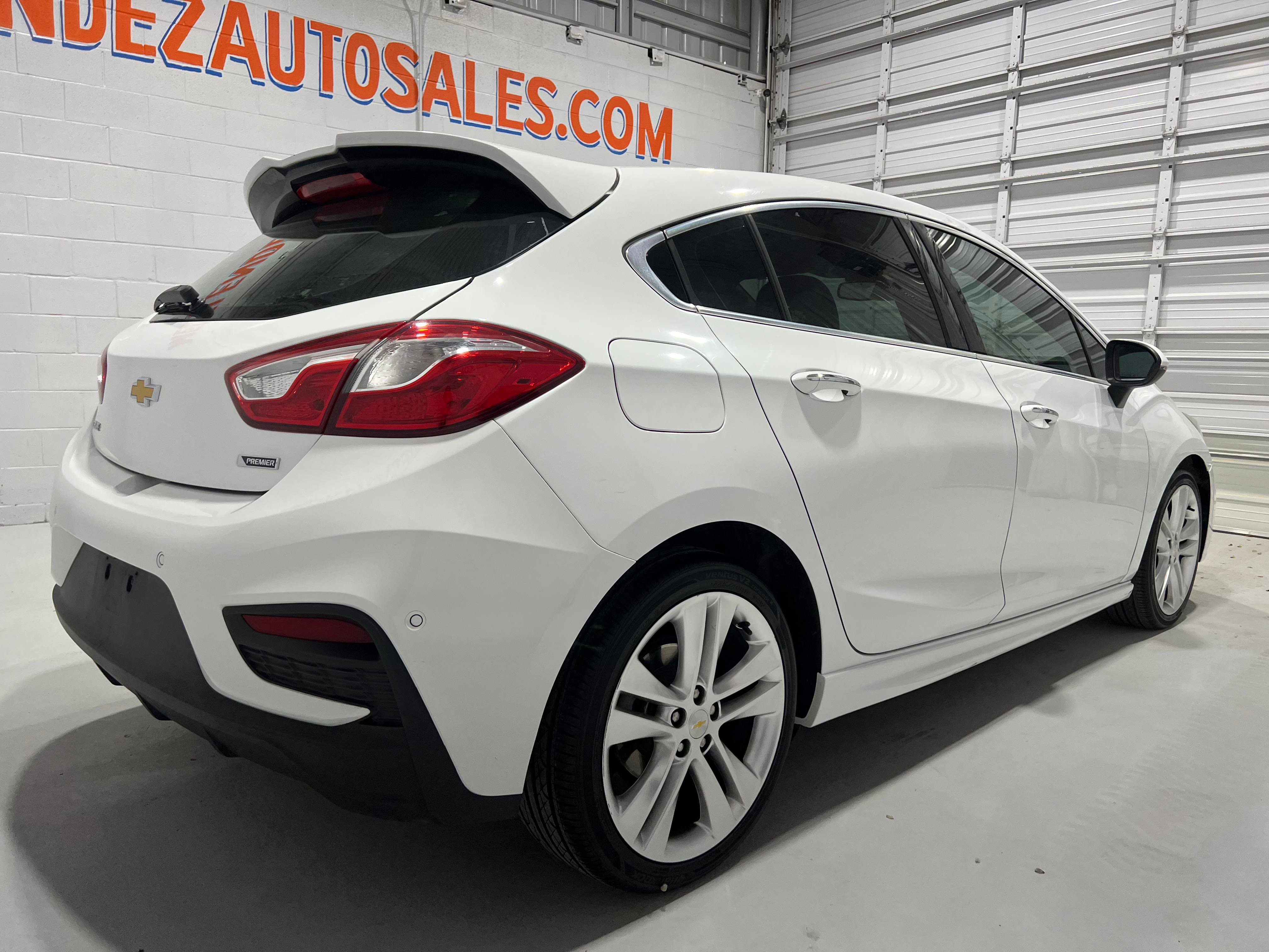 Used 2018 Chevrolet Cruze Premier FWD image 5