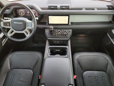 Used 2020 Land Rover Defender 110 HSE AWD/4WD image 18
